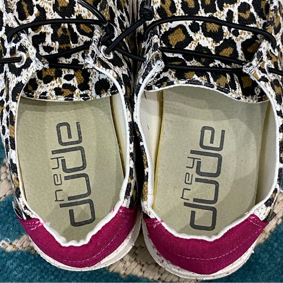 Hey Dude Wendy Youth Cheetah Kid’s Slip On Shoes - Picture 3 of 6